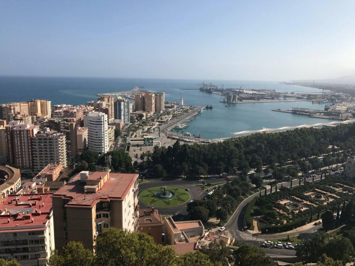 Apartamento Los Tres Soles Malaga Zewnętrze zdjęcie