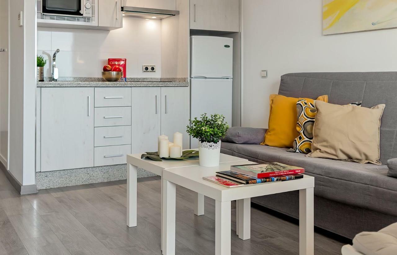 Apartamento Los Tres Soles Malaga Zewnętrze zdjęcie