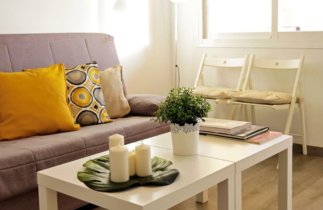 Apartamento Los Tres Soles Malaga Zewnętrze zdjęcie