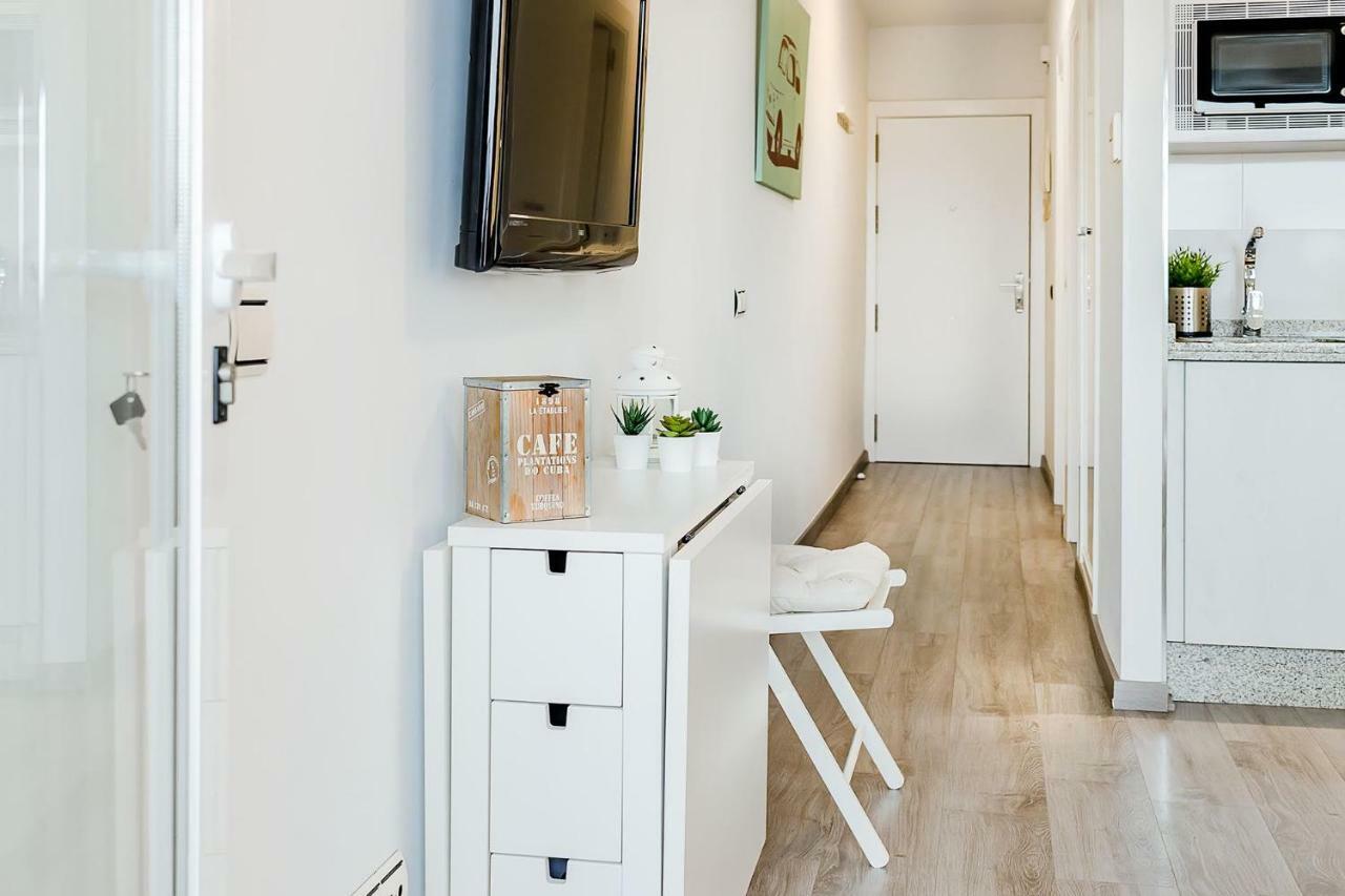 Apartamento Los Tres Soles Malaga Zewnętrze zdjęcie