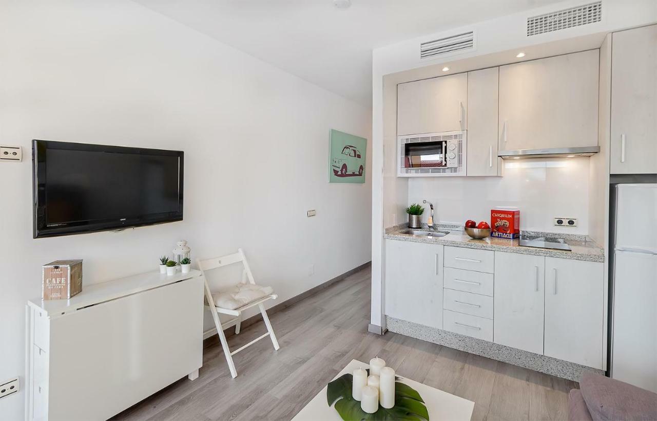 Apartamento Los Tres Soles Malaga Zewnętrze zdjęcie