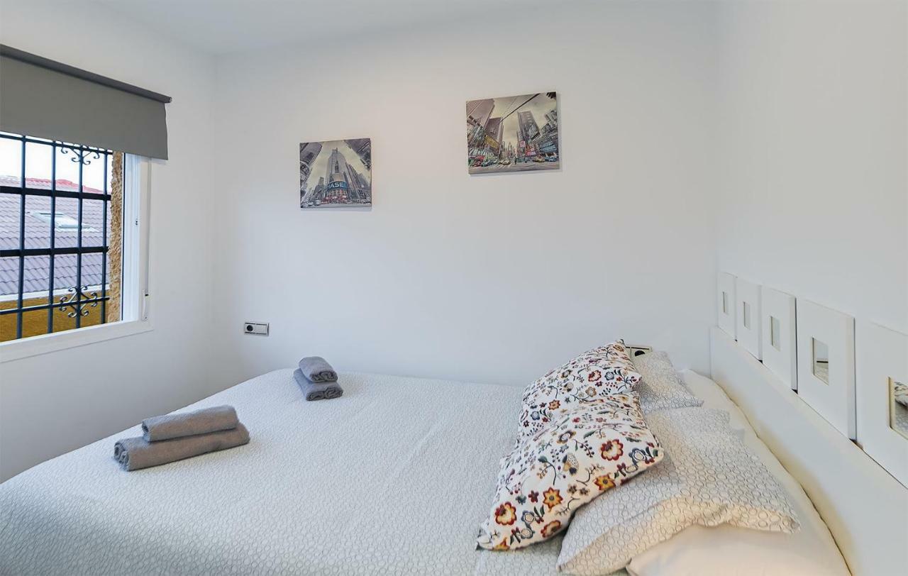 Apartamento Los Tres Soles Malaga Zewnętrze zdjęcie