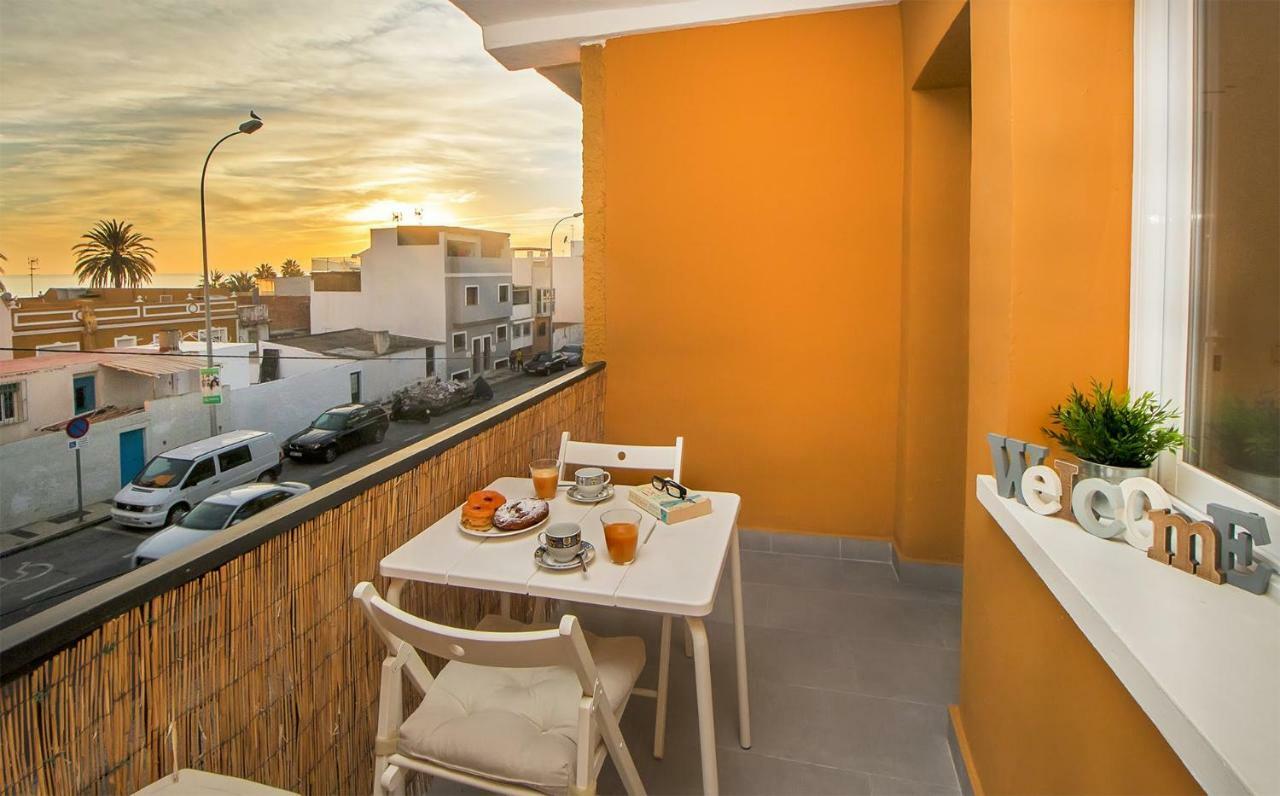Apartamento Los Tres Soles Malaga Zewnętrze zdjęcie